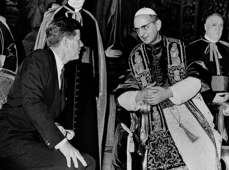 President John F. Kennedy snakker med Pave Paul VI i 1963.