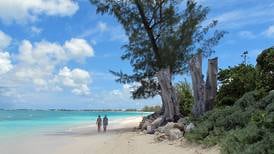 I hvilket hav finner du øya Cayman Island?
