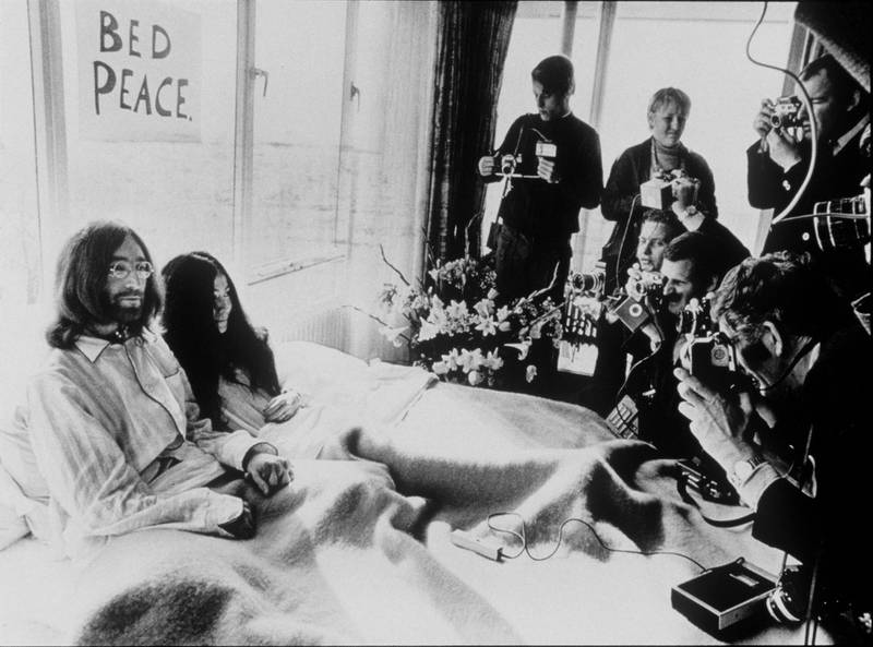 
TO GO WITH STORY SLUGGED: YOKO ONO RETROSPECTIVE-FILE--This 1969 black and white photograph of Yoko Ono and John Lennon entitled "Bed-In for Peace" taken at the Hilton Hotel in Amsterdam was released in New York, Monday, Oct. 16, 2000. The image will be part of "YES Yoko Ono" a retrospective of Ono's work that opens Wednesday, Oct. 18, 2000, at the Japan Society in New York. (AP Photo/File)