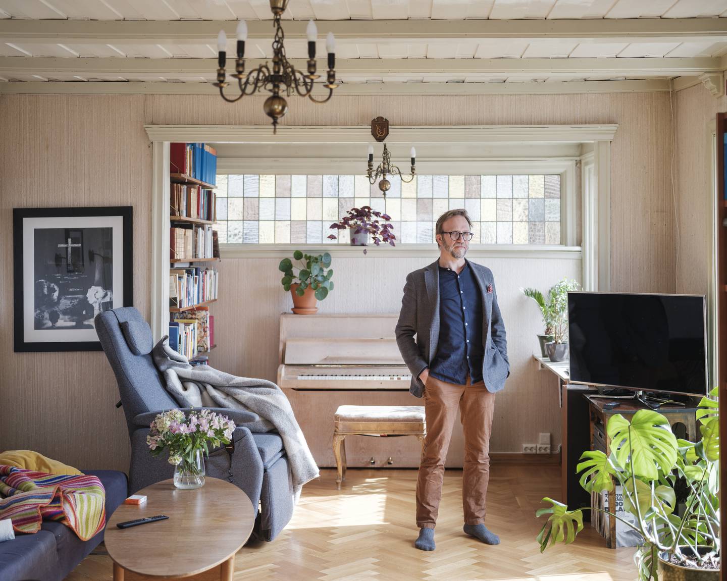 Marius Gunnar Timmann Mjaaland (TF) hjemme i stua på Nordberg i Oslo.