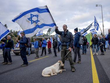 Reservesoldatar i Israel legg ned våpena i protest