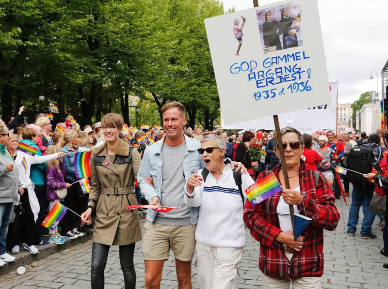 Fra v. Anette Trettebergstuen (Ap), AUF-leder Eskil Pedersen og Kim Friele. Fra festival EuroPride i 2014 der flere tusen mennesker deltok i paraden.