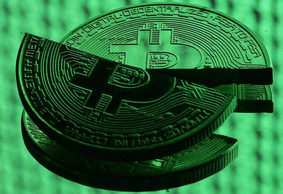 Bildet viser et bilde av digitale mynter fra krypto-valutaen Bitcoin.