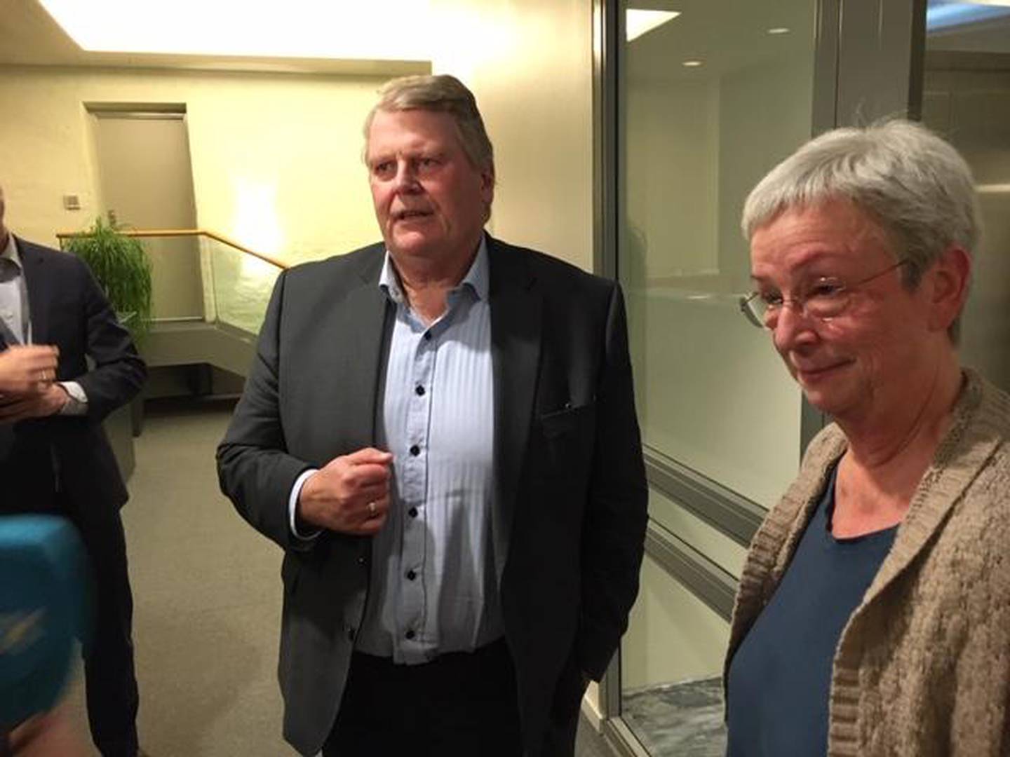 KrFs parlamentariske leder Hans Fredrik Grøvan og talskvinne på feltet, Torhild Bransdal, forteller at KrF åpner for å bryte med regjeringen om Moria-barna.