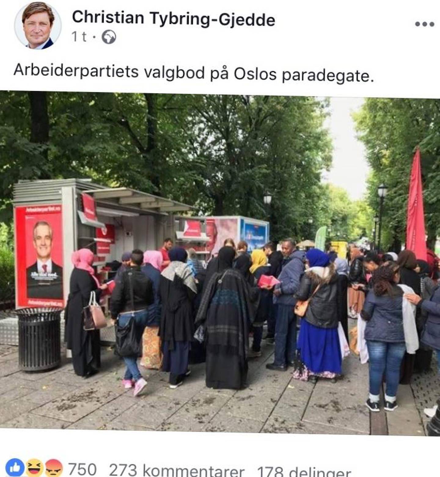 Christian Tybring-Gjedde postet dette bildet av Aps valgbod. Mange mener han nører opp under konspirasjonsteorier om at partiet vil islamisere Norge.