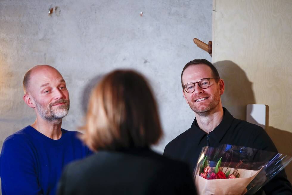 Joachim Trier og Eskil Vogt sier de er svært overrasket over at filmen «Verdens verste menneske» er nominert i to Oscar-kategorier. Foto: Javad Parsa / NTB