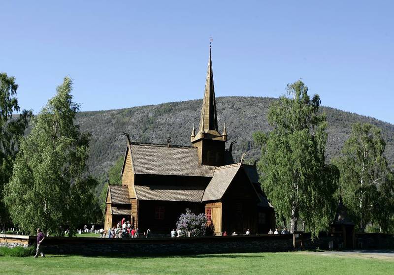Nummer 5: Lom stavkirke i Oppland.