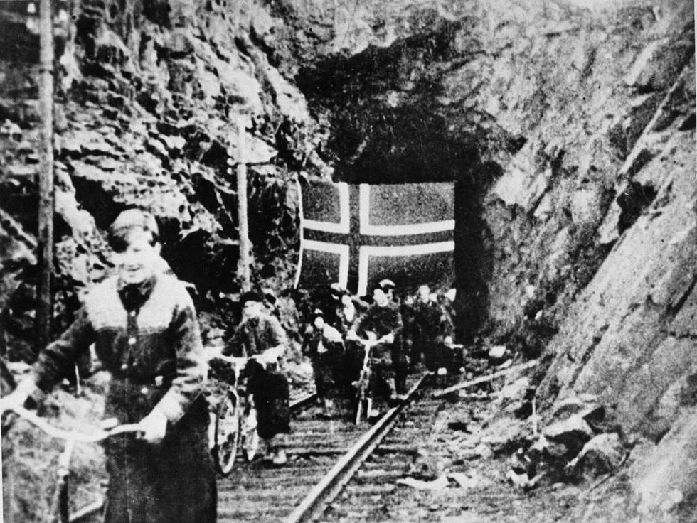 Bjørnevatn var det første tettstedet som ble befridd i Norge. Det skjedde natt til den 25. oktober 1944. Opptil 3.500 mennesker hadde søkt tilflukt i Bjørnevatn-gruvene.
