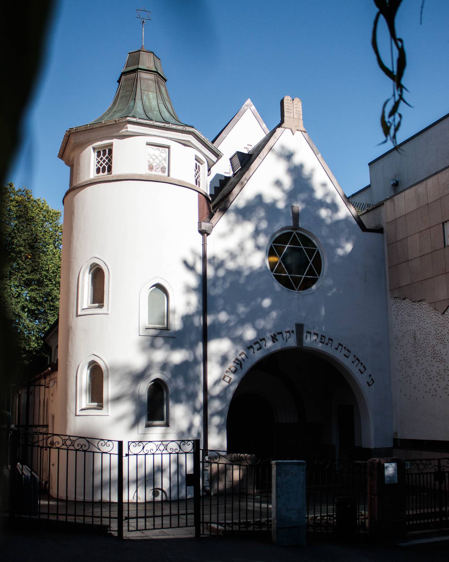 Michael Kohn er ny rabbiner i synagogen i Oslo.
