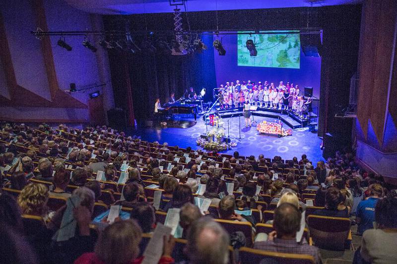 Nøtterøykirkens barnekor er med på kirkens korskole, og hadde vårkonsert onsdag 6. mai i Nøtterøy kulturhus. Dirigent Kristin Vold Nese var sjef for oppsetningen. 150 barn og ungdom i kor, og 412 solgte billetter.