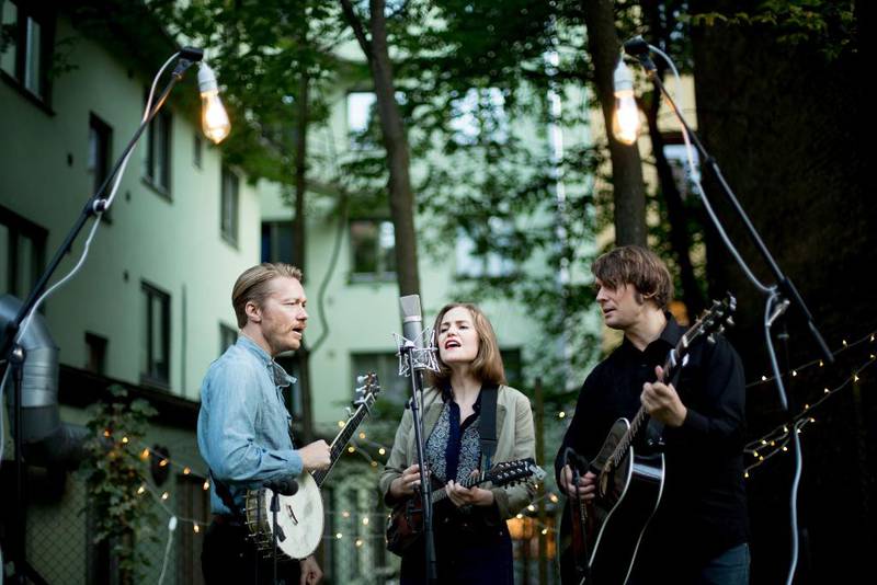 Darling West består av ekteparet Tor Egil (fra venstre) og Mari Kreken og ­Kjetil Stensnæs. De spiller også i bandet til Marit ­Larsen.