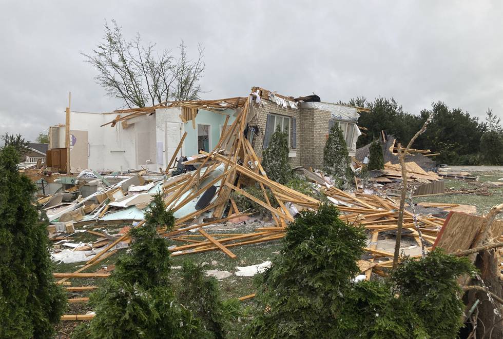 Restene av en bolig etter at tornadoen feide over byen. Foto: John Flesher / AP / NTB