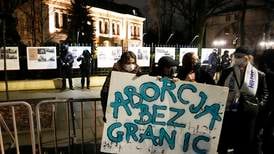 Raseri etter nytt abortdødsfall i Polen
