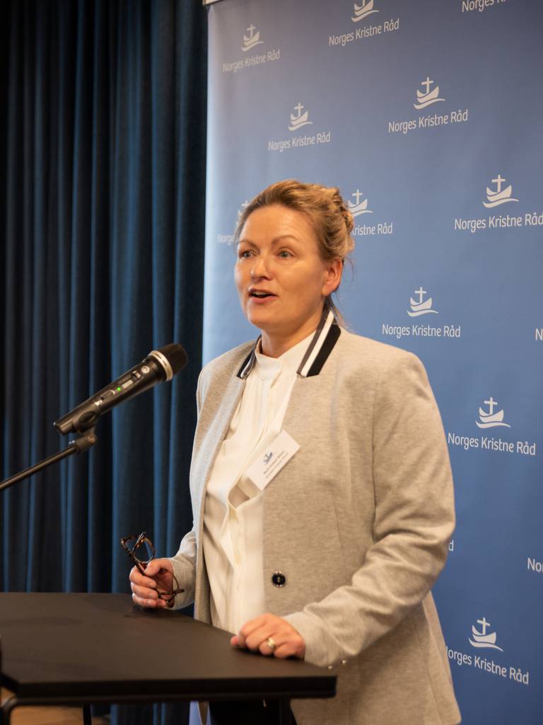 STYRELEDER: Berit Hustad Nilsen er styreleder og informasjonsansvarlig i Brunstad Christian Church. Her under Norges Kristne Råds rådsmøte.