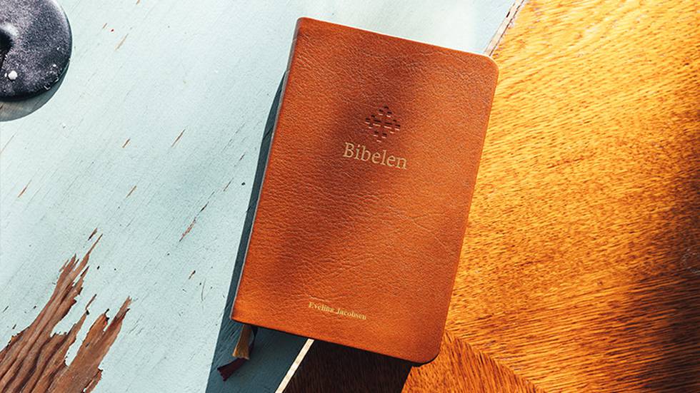 Gi Bibelen med navnepreg – en gave for livet
