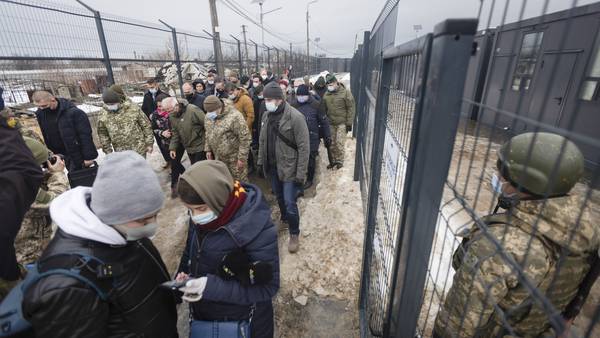 SOS-barnebyer stenger kontor i Ukraina: – Dette er veldig smertefullt