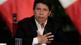 Perus president oppløser nasjonalforsamlingen – anklages for statskupp