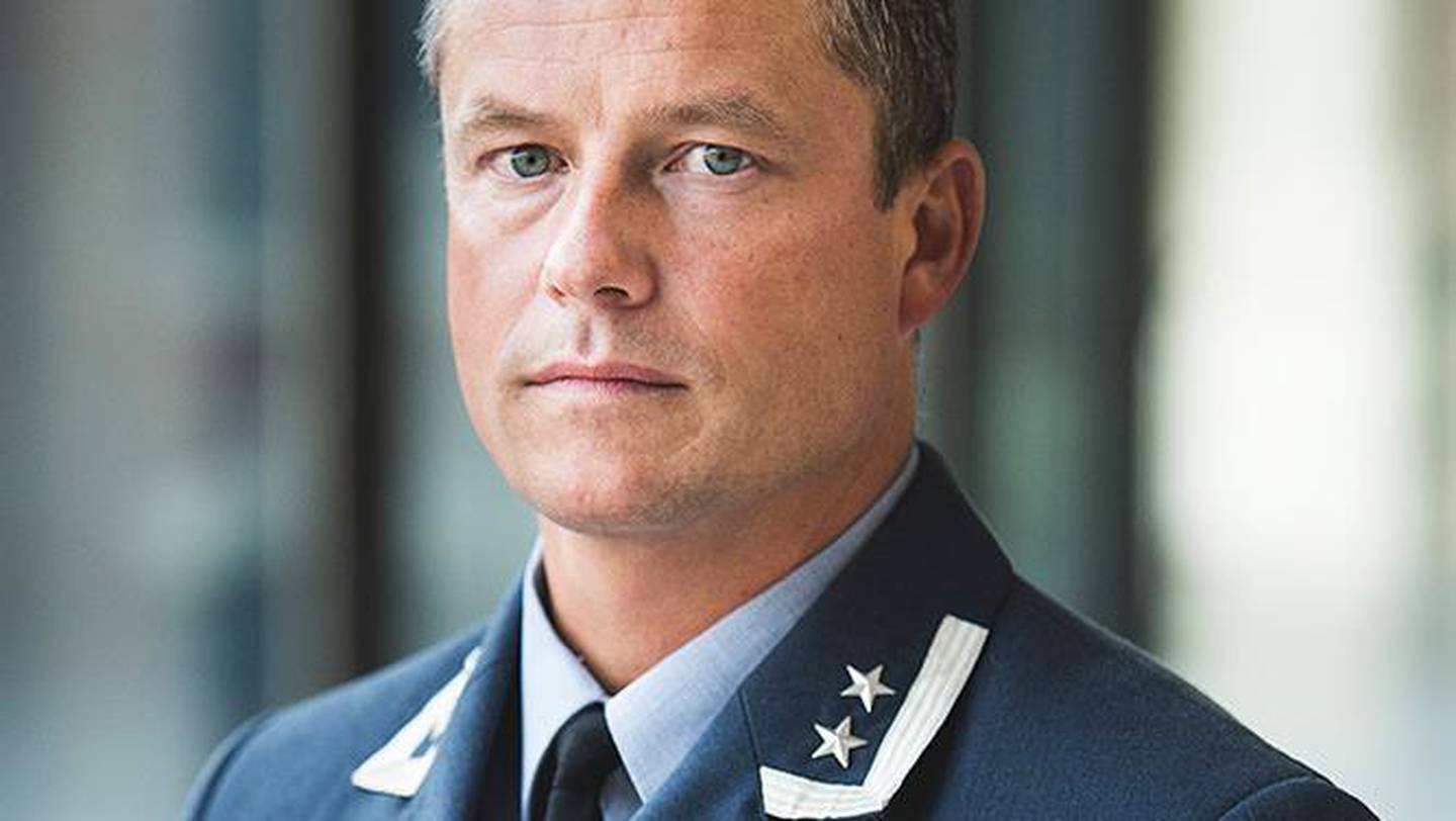 Oberstløytnant Eystein Malkenes Kvarving, ved forsvarssjefens kontor tror fortsatt det er behov for konvensjonelle våpen i Forsvaret.