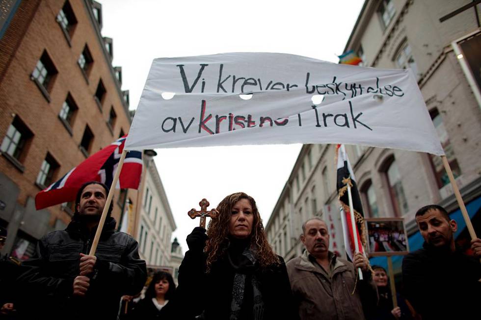 Professor Frank Aarebrot etterlyser større solidaritet med kristne i Midtøsten. På bildet demonstrerer irakiske kristne i Oslo mot behandlingen av sine trosfeller i hjemlandet.