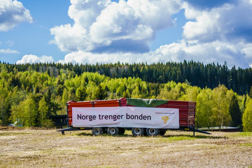 Tilleggsforhandlingane mellom staten og jordbruket har starta opp igjen med Støre-regjeringen. Foto: Stian Lysberg Solum / NTB / NPK