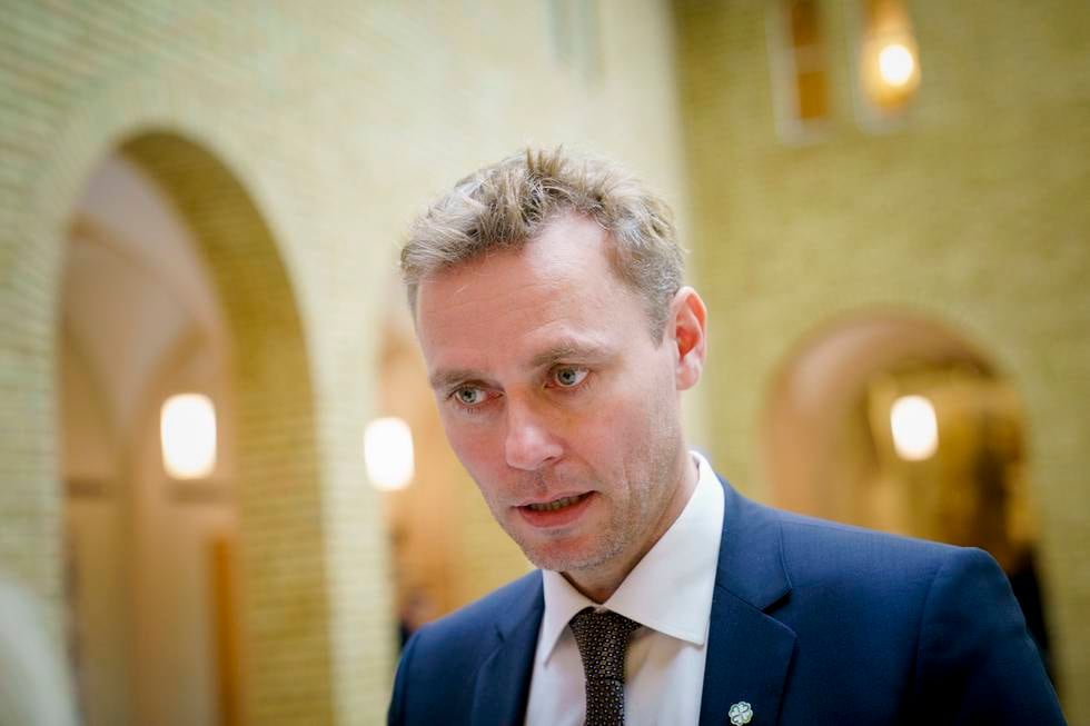 Høyere utdanningsminister Ola Borten Moe (Sp) i vandrehallen på Stortinget.
Foto: Stian Lysberg Solum / NTB