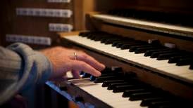 Diskrimineringsombud: Ikke religiøs tvang for kirkemusiker å delta i andakt