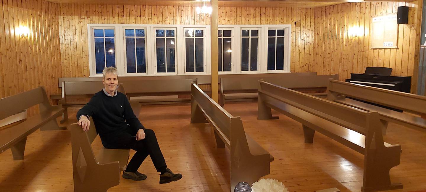 Sokneprest i Kvaløy, Gaute Norbye, får en travel helg med fire dåpsgudstjenester og vikarinntreden på søndag. – Trivelig, kaller han det selv.