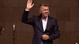 Joakim Lundquist slutter som hovedpastor i Livets ord: – En fantastisk forkynner og leder, sier norsk pastor