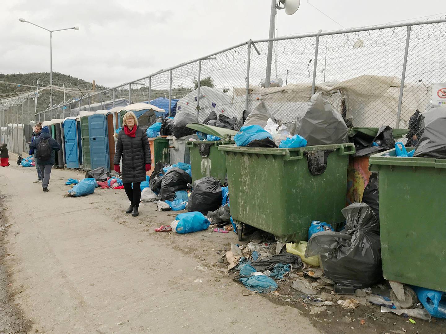 Sidan sundag har stortingsrepresentanten og SV-topp Karin Andersen vitja Moria-leiren på Lesvos. Han husar snart 20.000 flyktningar og migrantar, men er berre dimensjonert for 3.000.
