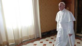 Paven vil ikke forhåndsdømme Trump
