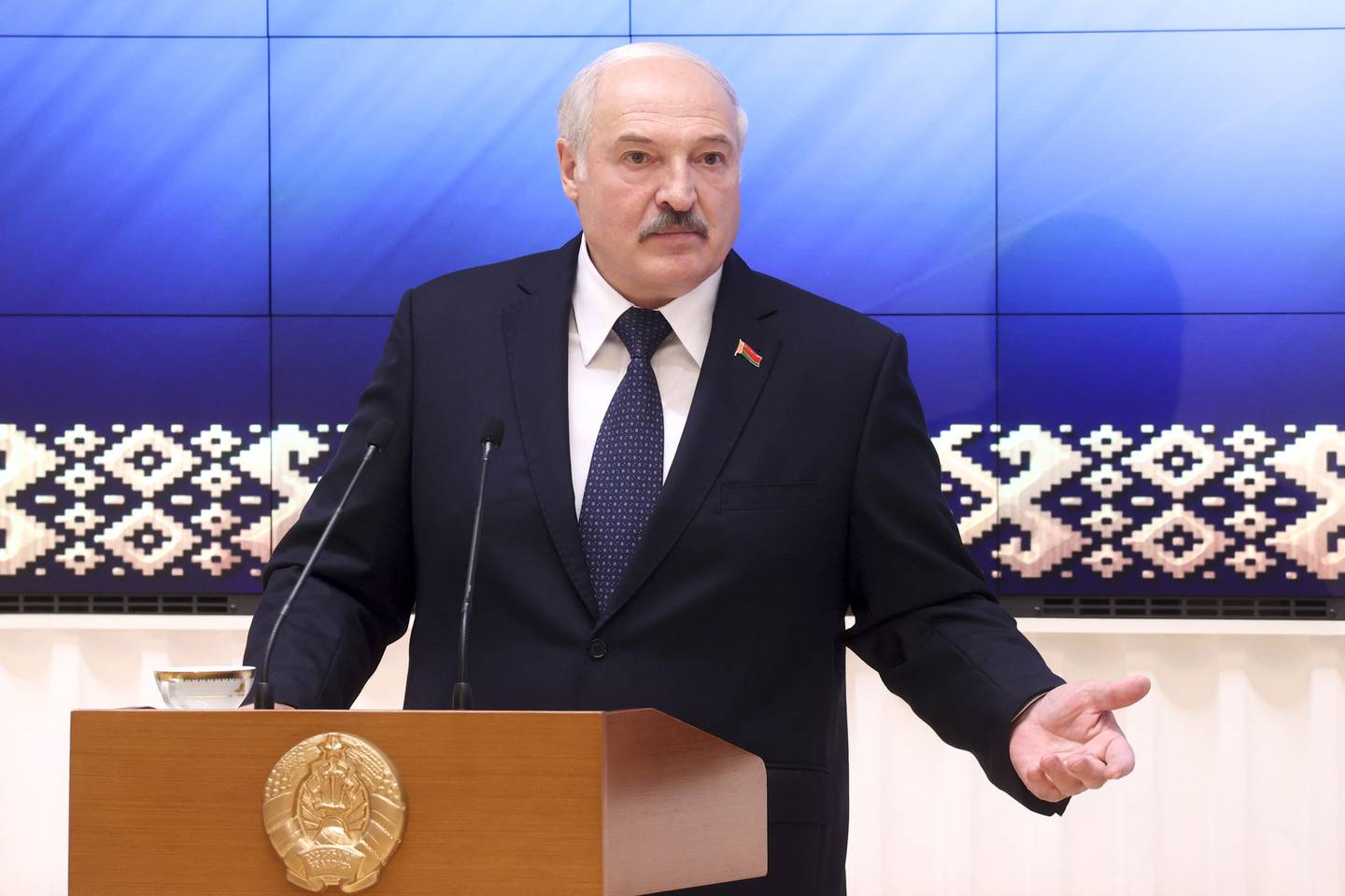 Hviterusslands president Aleksander Lukasjenko stenger deler av grensa mot Litauen. Foto: AP / NTB