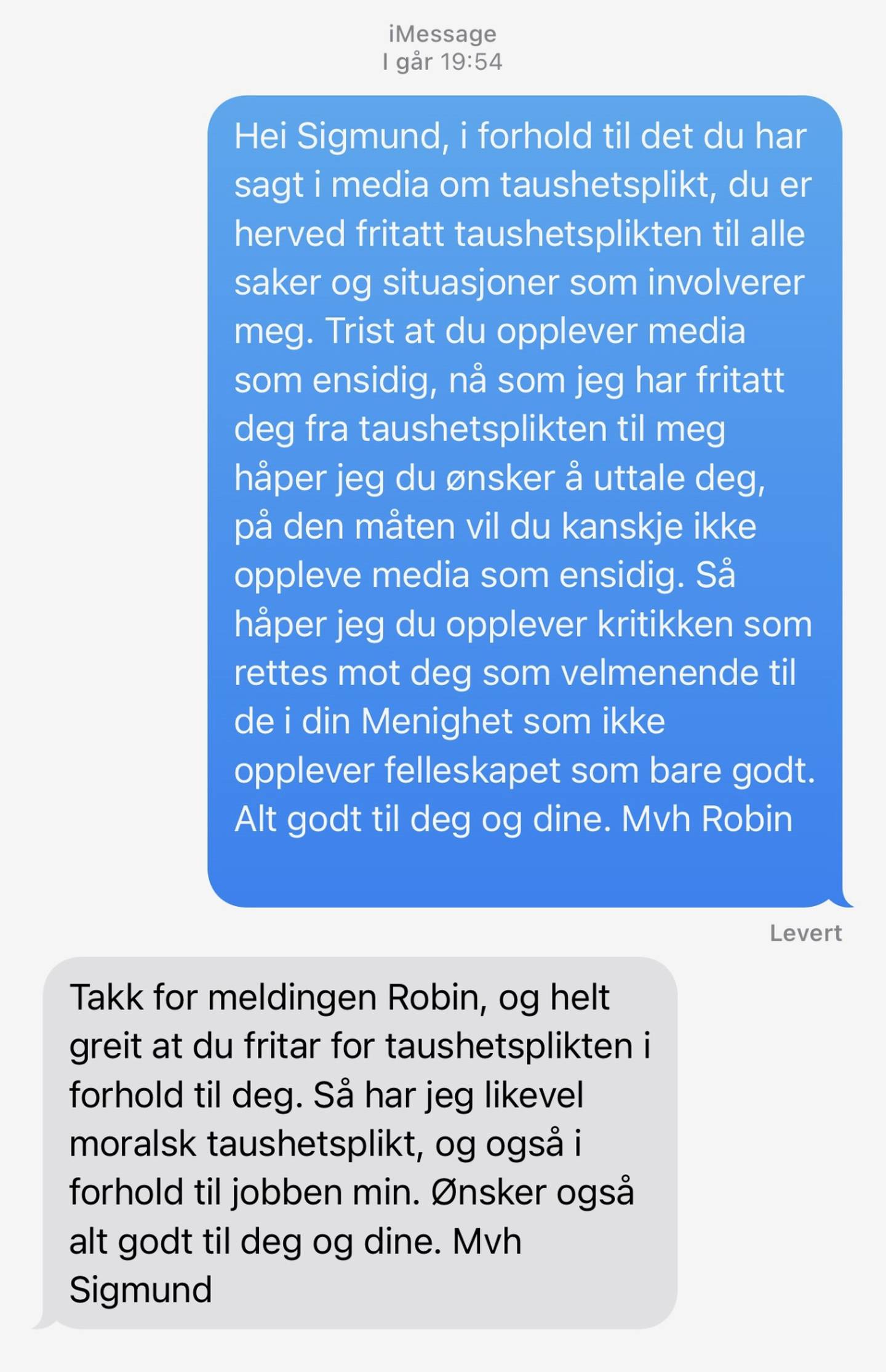 Tekstmeldings-utveksling mellom Robin Andersen og Sigmund Aamodt.