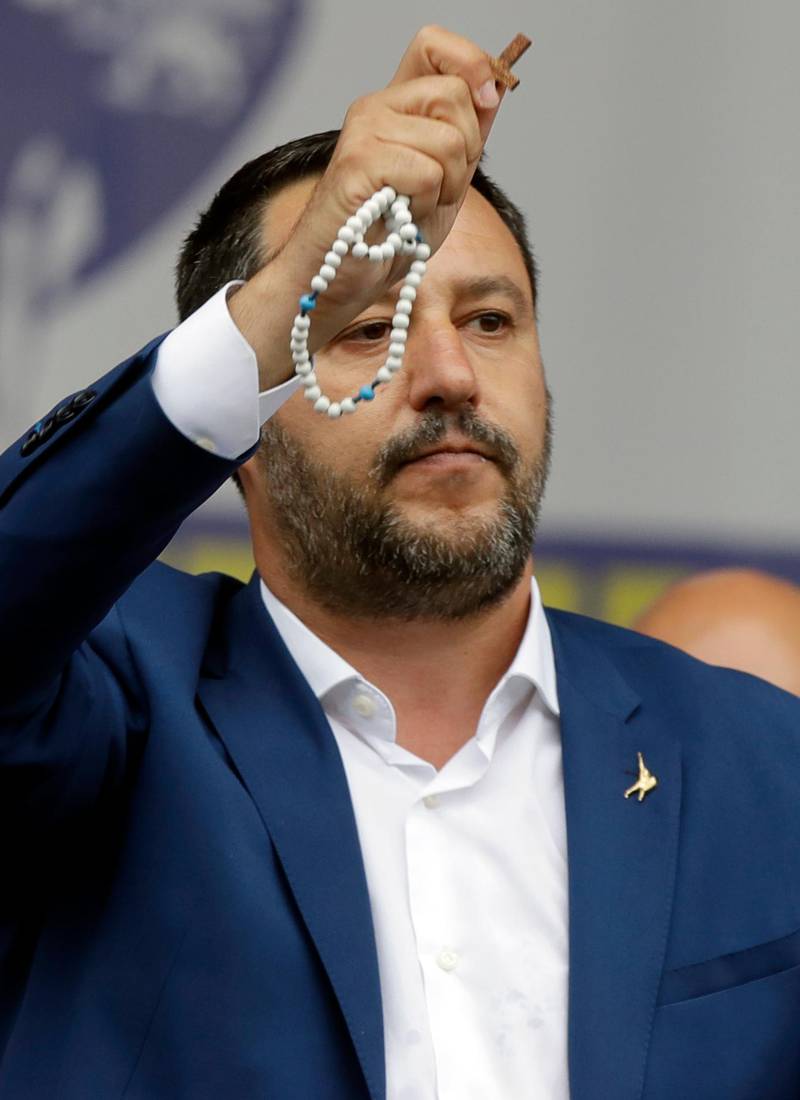 Italy European Elections Populists Matteo Salvini holds a rosary as he gives his speech during a rally organized with leaders of other European nationalist parties, ahead of the May 23-26 European Parliamentary elections, in Milan, Italy, Saturday, May 18, 2019. (AP Photo/Luca Bruno)