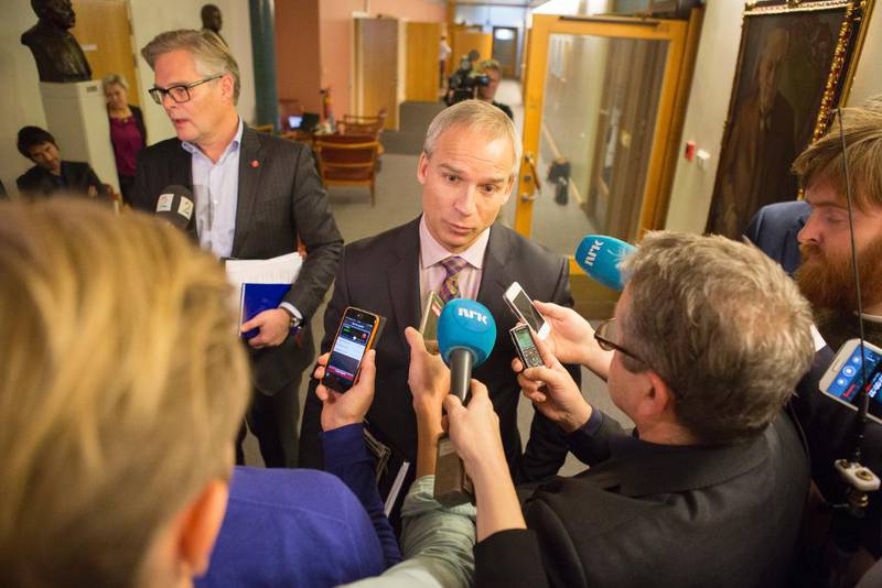 Hans Olav Syversen bekrefter nå at KrF har fått forhandlet frem en bistandsløsning som sentrumspartiene kan godta. Den skjermer dagens organisasjonsbistand. Det kommer også endringer i politikk.