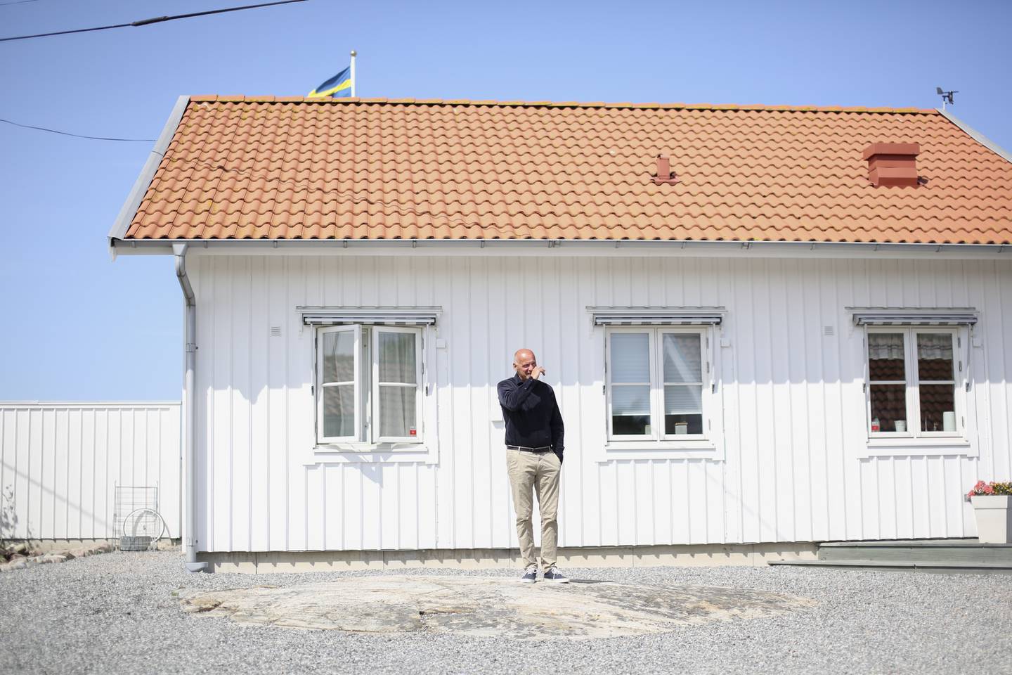 Geir Lippestad fotografert på hans sommerhus i Sverige til sommerintervju