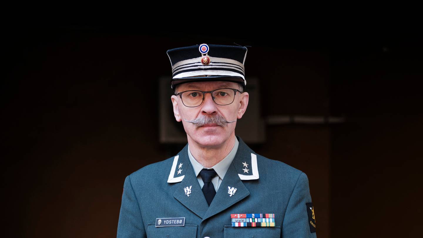 Oberstløytnant Palle Ydstebø er sjef for seksjon for landmakt ved krigsskolen.