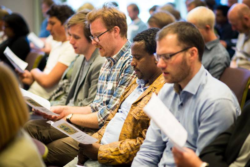 Mange prester i Den norske kirke slutter etter få år i ­tjeneste. Bispemøtet håper at introduksjonskurset skal gi ny nyansatte motivasjon og vilje til å bli værende mye lenger.