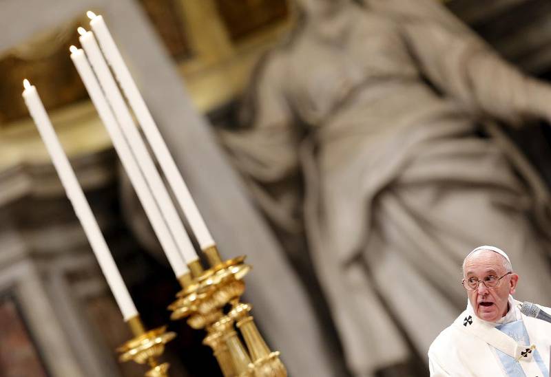 I sin preken ba pave Frans også tilhørerne om å nedkjempe det han kaller en «strøm av elendighet».
