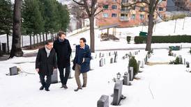 Høyre-politikere ønsker begravelser i helgene