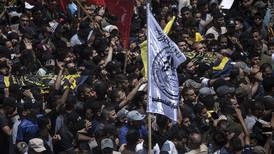 Unge menn på Gaza hyller martyrer og lover hevn etter «suksessrik» krig for Israel