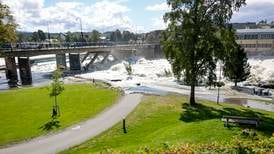 Transportbåndet på Hønefoss har falt i elva – gikk til bunns