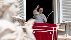 Paven gir millioner til gjenoppbygging av Haiti