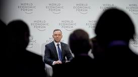 Duda til Davos: Ukraina treng våpen, våpen og meir våpen