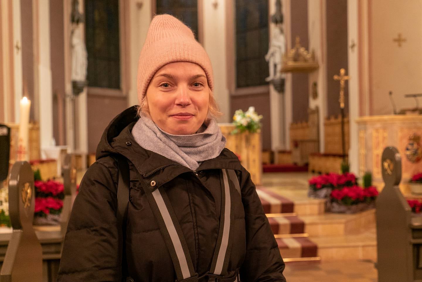 Reportasje i St. Olav domkirke forbindelse med dødsfallet og gravferda til pave Benedikt 16.