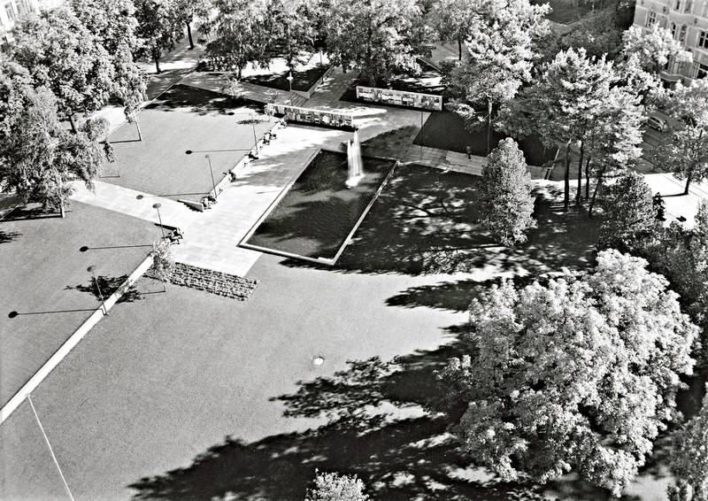 På 1960-tallet ble arkitekturen og det urbane uttrykket viktigere. Hydroparken på Solli plass er planlagt av landskapsarkitektene Grindaker og Gabrielsen. De samarbeidet med arkitekten Erling Viksjø og kunstneren Odd Tandberg.