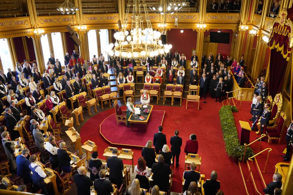 Nyvalgt stortingspresident Eva Kristin Hansen (Ap) holder tale under den høytidelige åpningen av Stortinget.
Foto: Terje Bendiksby / NTB
