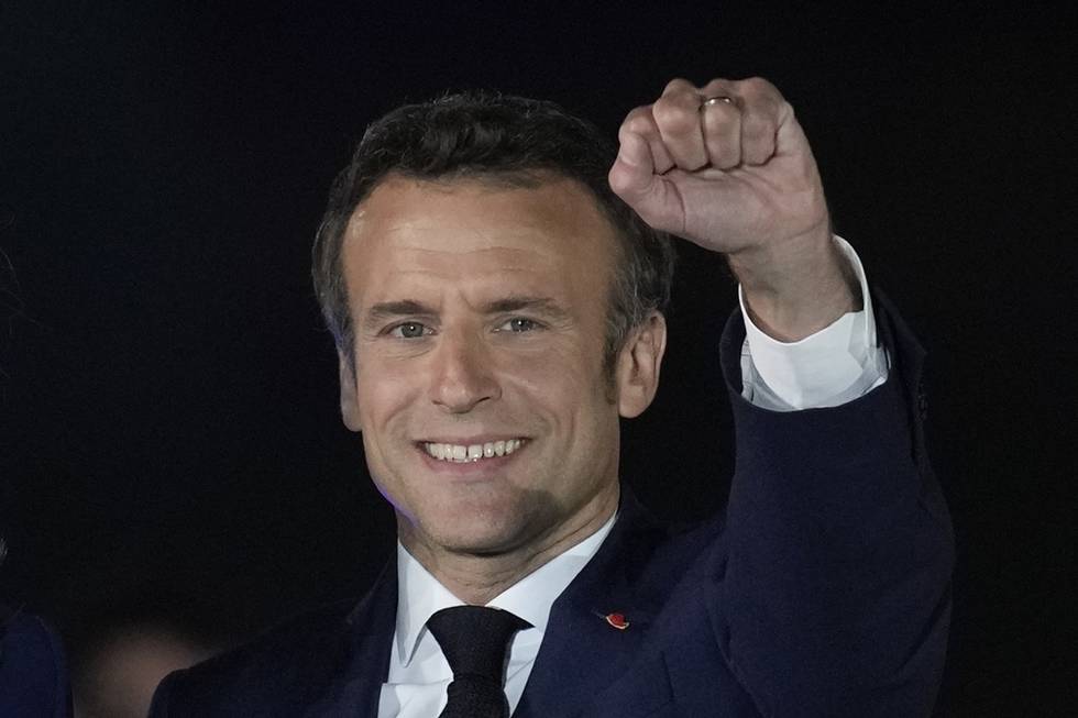Franske velgere sikret president Emmanuel Macron gjenvalg. Men rekordmange lot være å stemme. Foto: Christophe Ena / AP / NTB