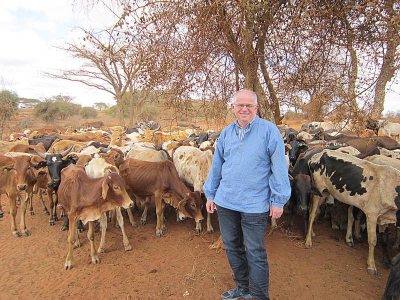 Professor Knut Holter har forsket på bibelfortolkning blant de maasaiene i over 25 år. Deres nomadiske tilværelse med store kvegflokker har klare paralleller til historiene fra Mosebøkene om stridigheter rundt beiterettigheter.