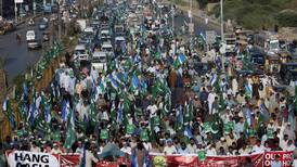 Hundrevis pågrepet etter protester mot blasfemifrikjennelse i Pakistan