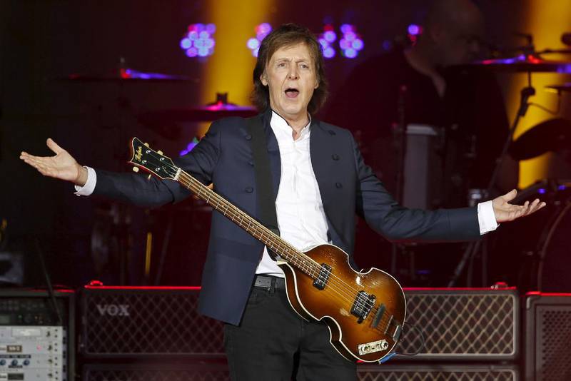 Paul McCartney under konserten på Stade de France i Paris 11. juni i år. I kveld møter han norske fans på norsk jord.